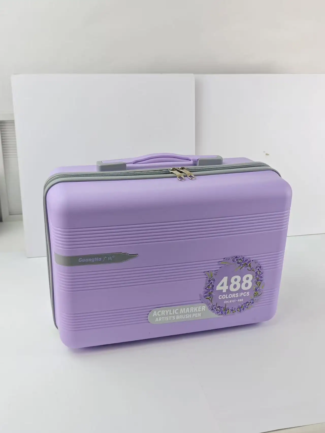 Valise guangna 488 🚨 ATTENTION — PRÉCOMMANDE 🚨
📦 Disponible sous 6 semaines, car actuellement en fabrication.

💜 Valise GUANGNA 488 feutres acryliques
🎨 488 couleurs pour encore plus de créativité !

📬 Dès réception de mon stock, votre commande sera